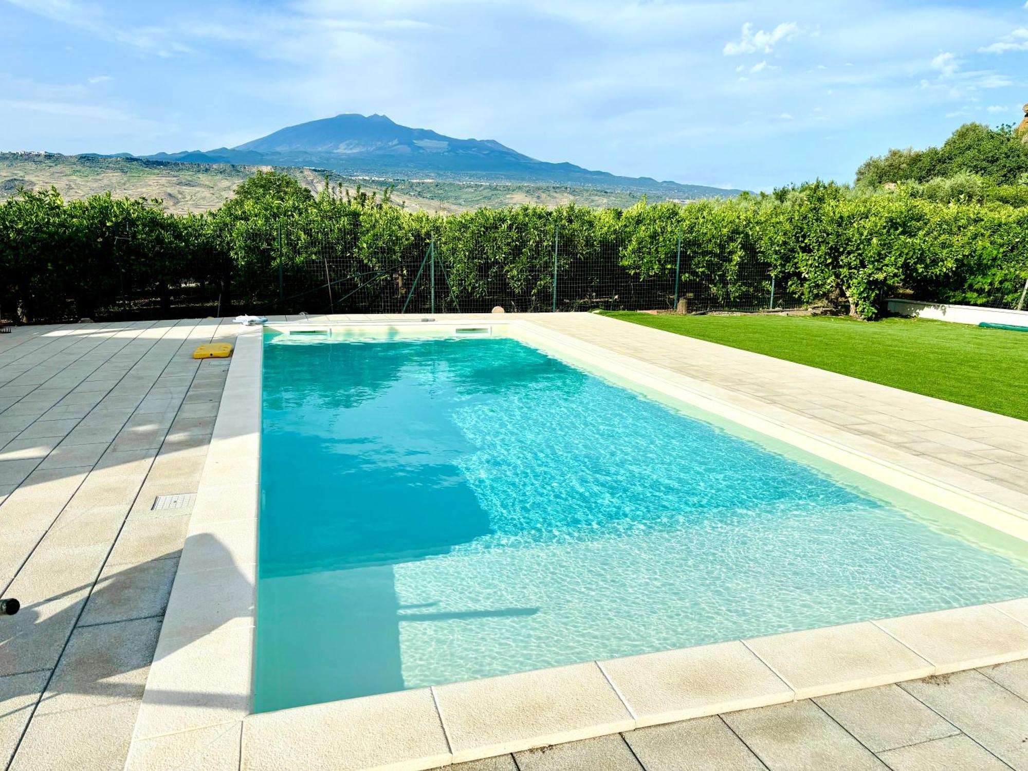 Con Piscina * Centuripe